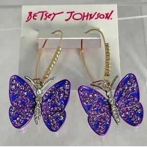 ✨️🦋NWT BETSEY JOHNSON METALLICA PURPLE BUTTERFLY EARRINGS ✨️🦋💜